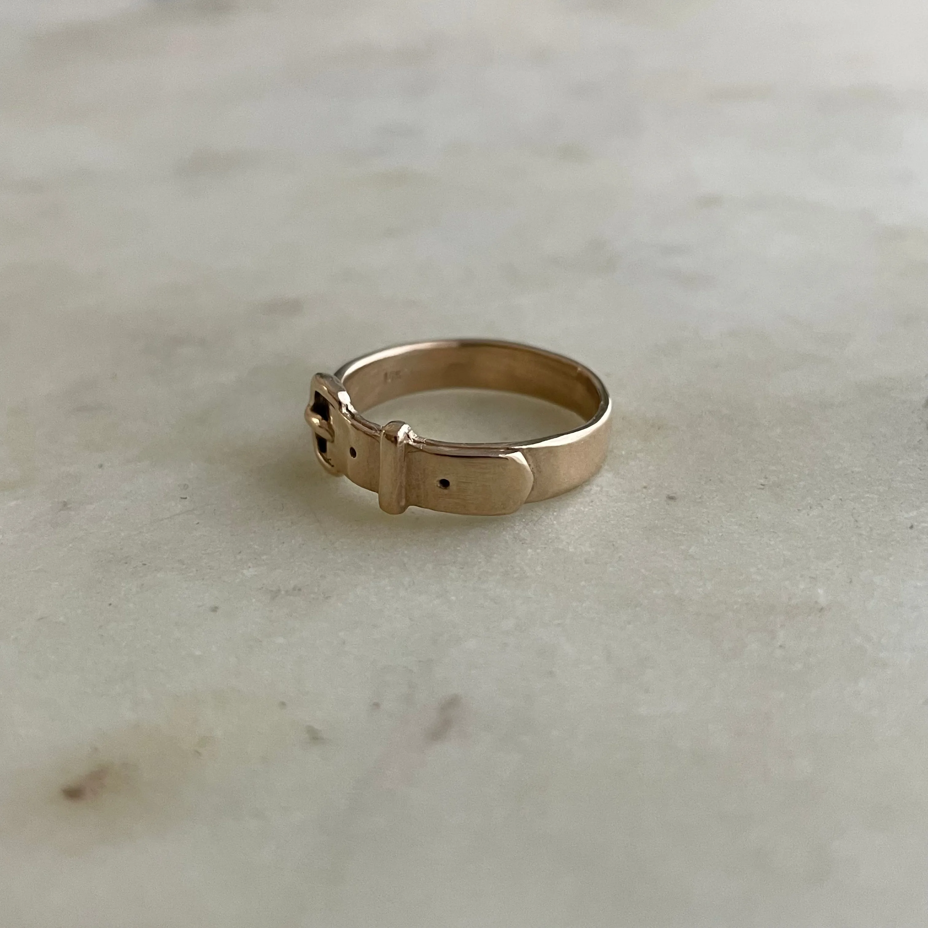 14K GOLD BELT RING