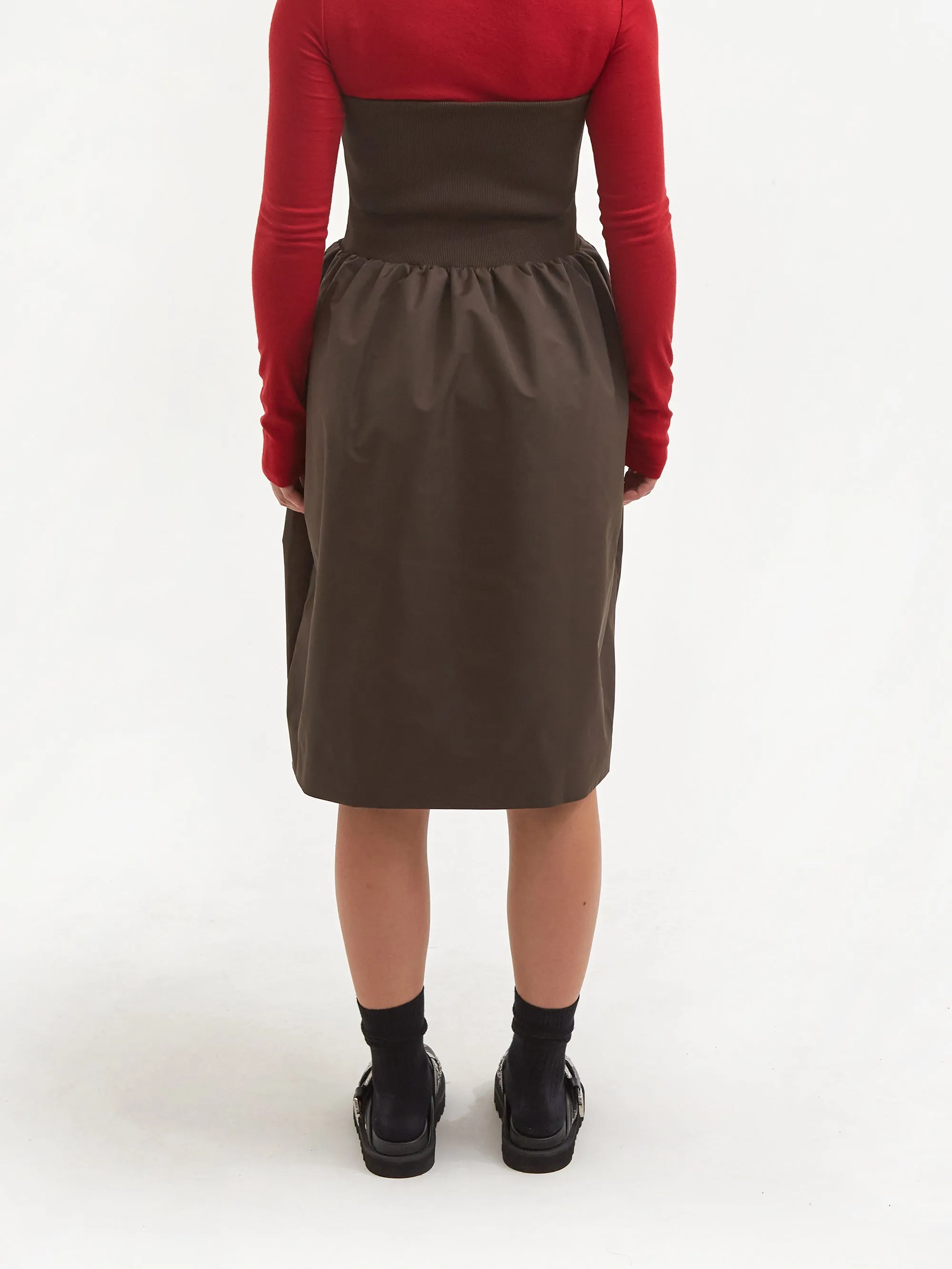 AMOMENTO Nylon Shirring Flared Skirt - Brown