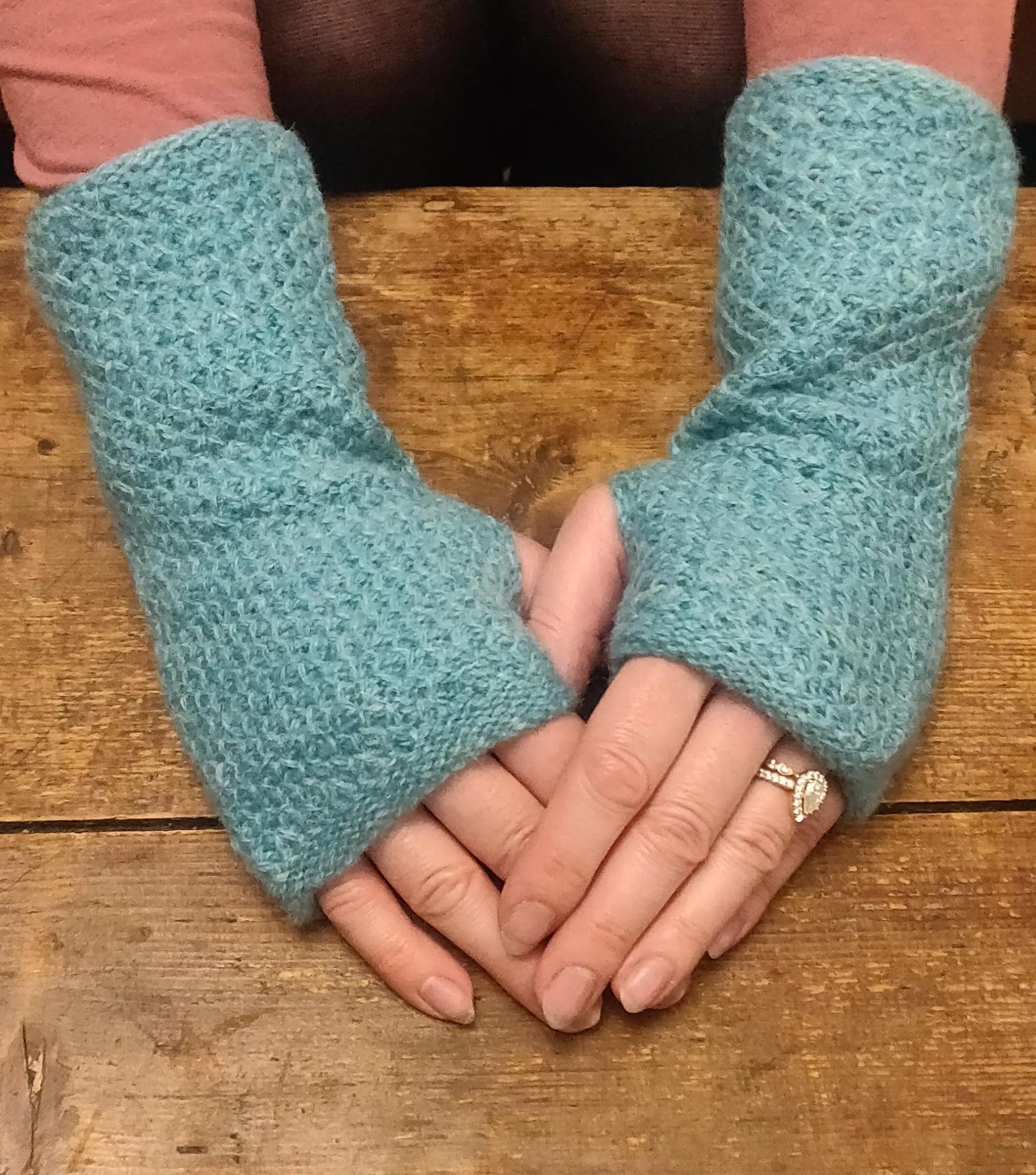 Annie Glue Textured Hand Warmers in Aqua