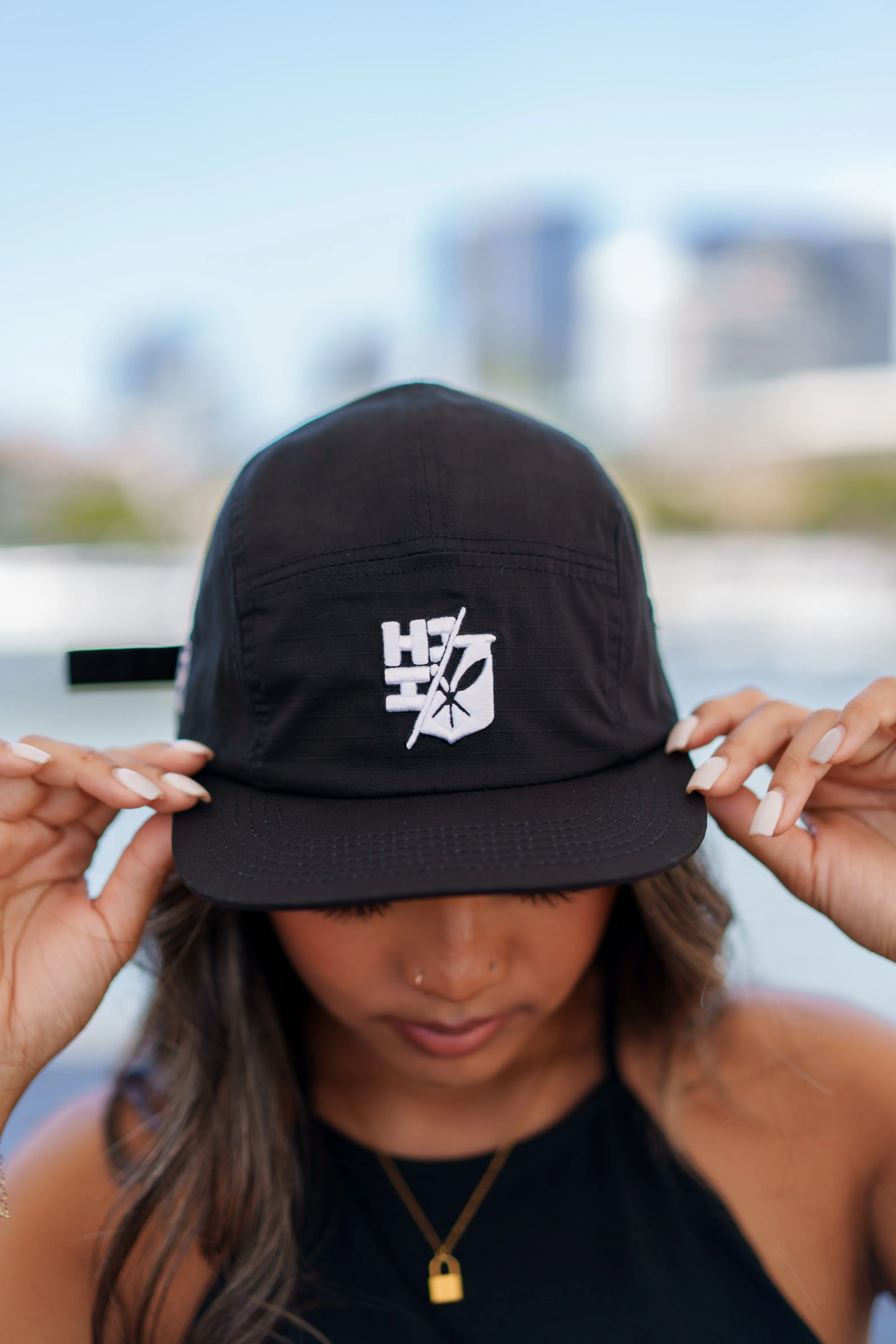 BLACK SPLIT LOGO 5-PANEL HAT