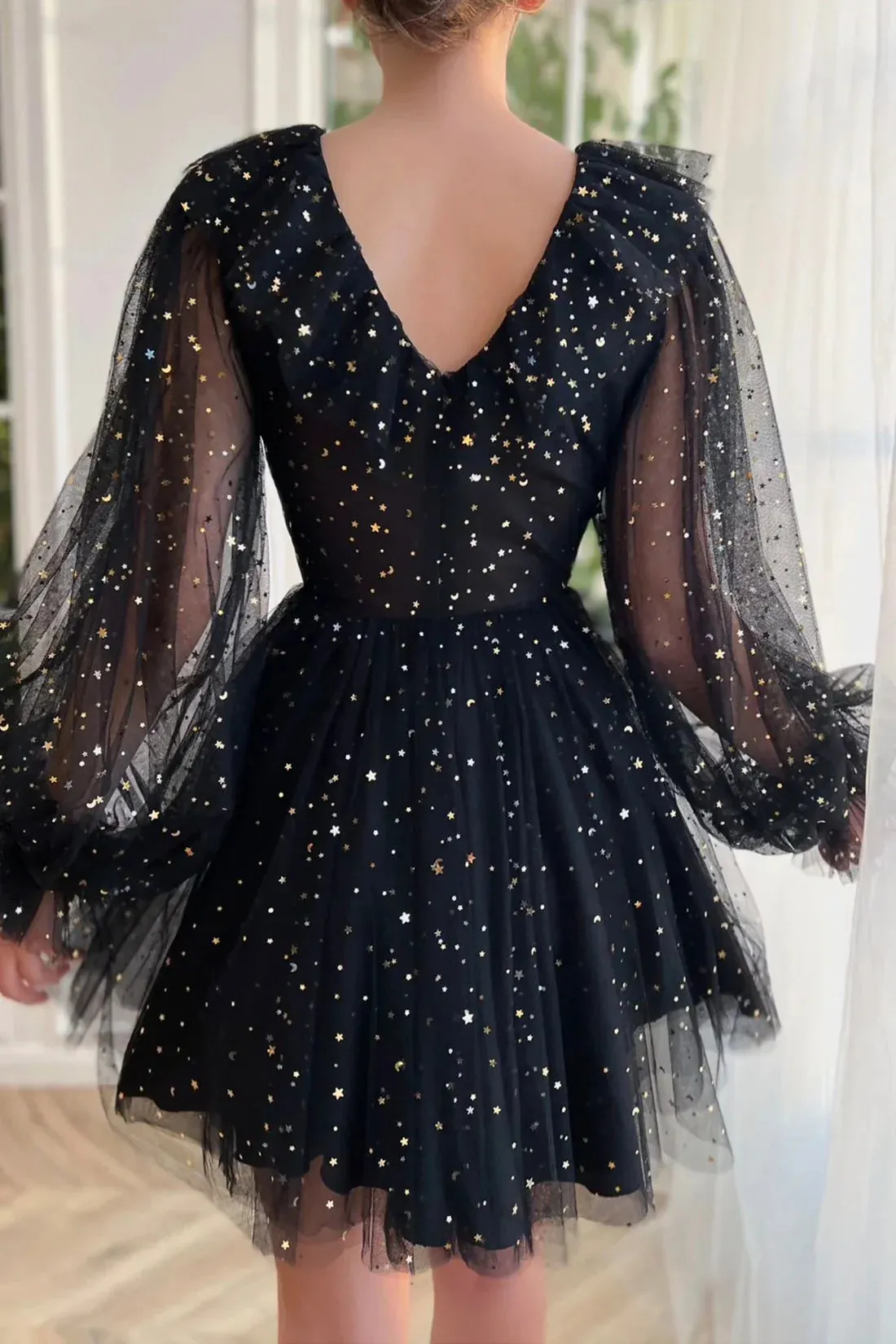 Black V Neck Tulle Short Prom Dress, Cute Long Sleeve Homecoming Party Dress