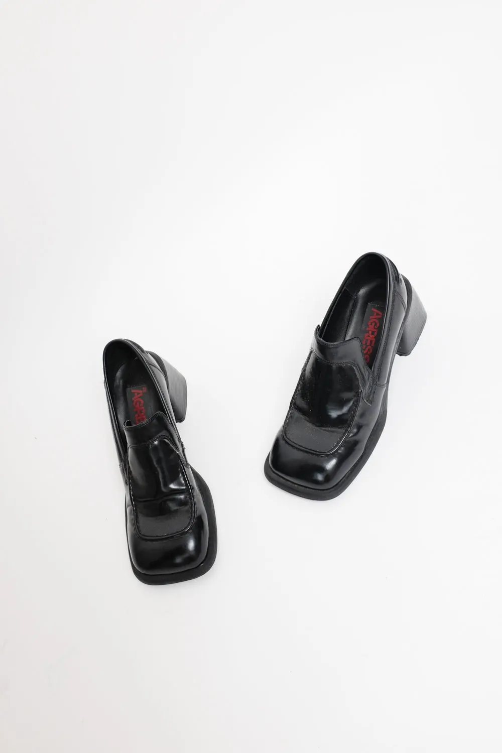 BOLD BLACK VINTAGE LEATHER LOAFERS 38