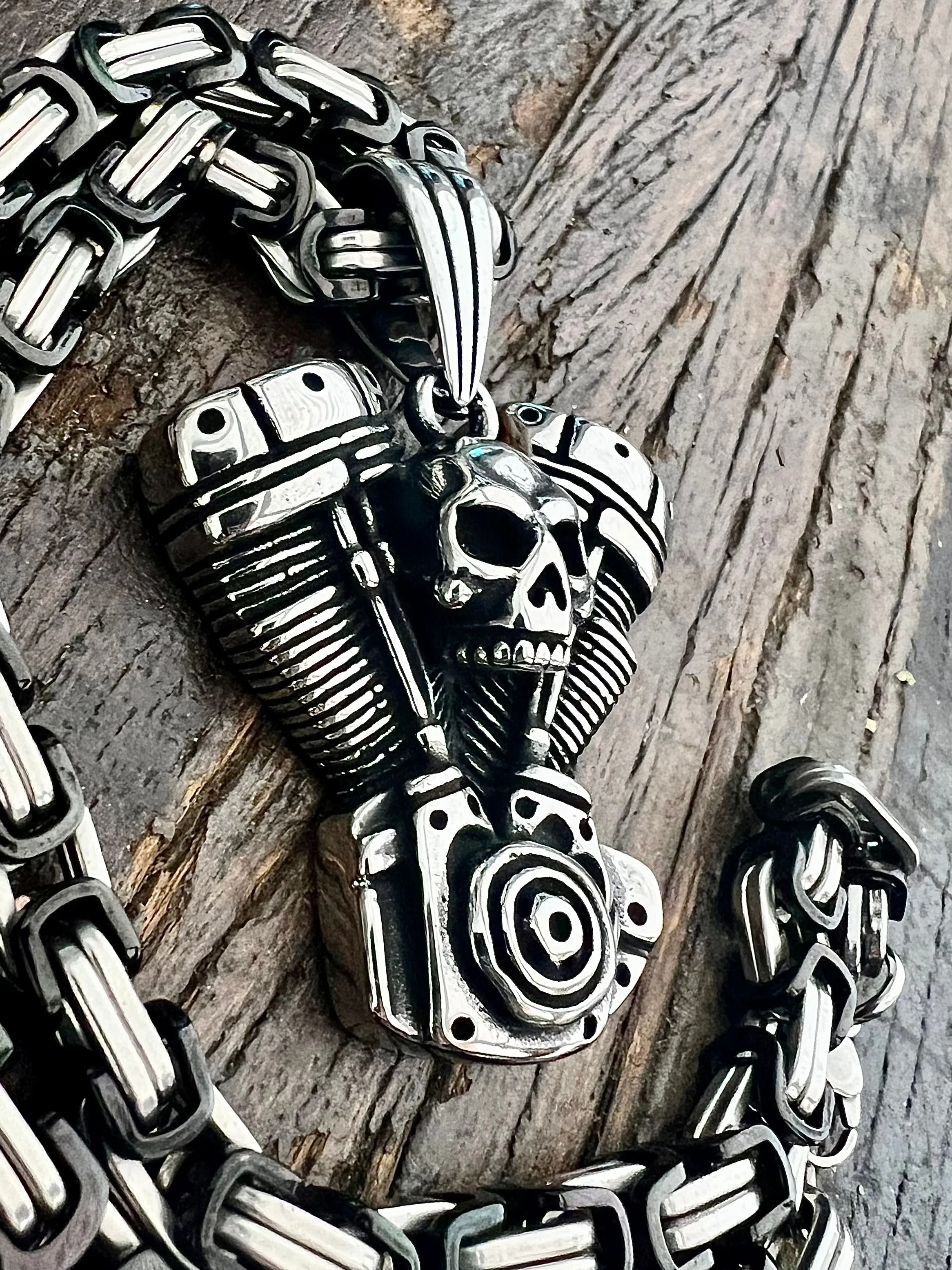 Bone Crusher - V Twin & Skull Pendant - Necklace (838)