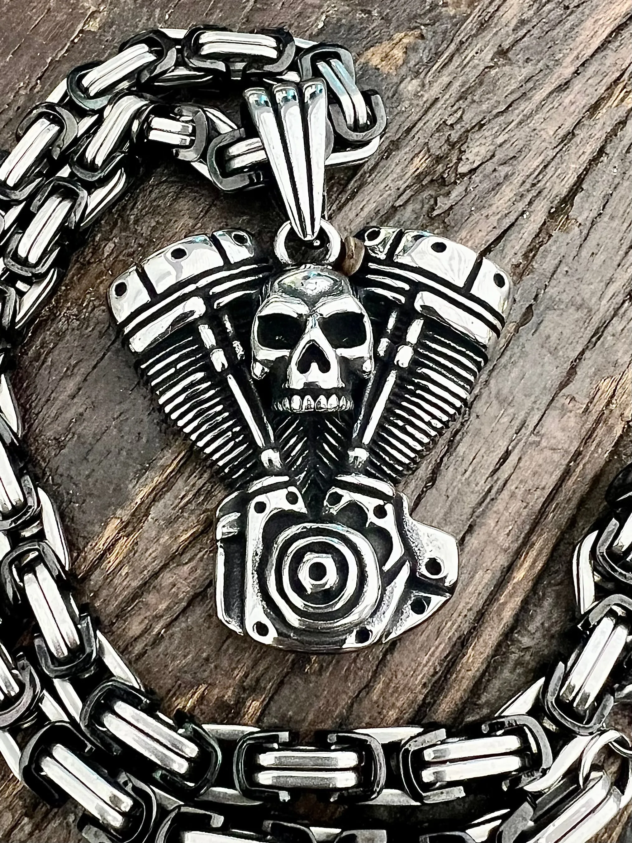 Bone Crusher - V Twin & Skull Pendant - Necklace (838)