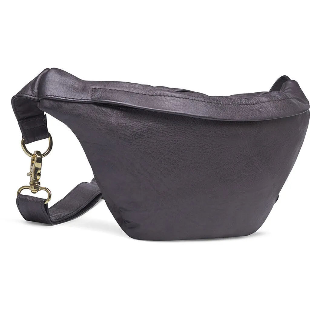 Bumbag in a buttery soft leather quality / 15822 - Antracit