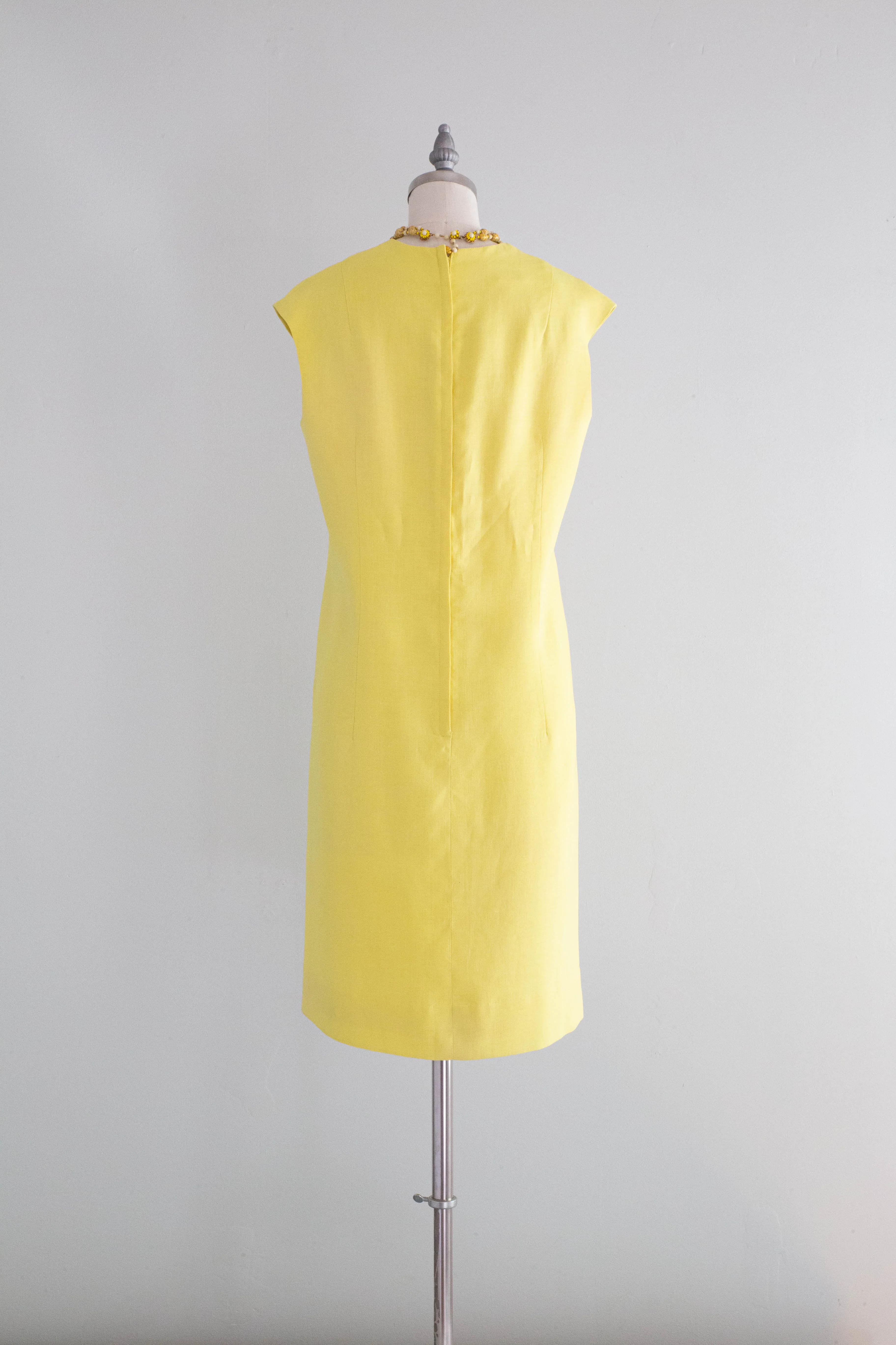 Darling 1960's Ivan Fredricks Sunflower Linen Shift Dress / Medium