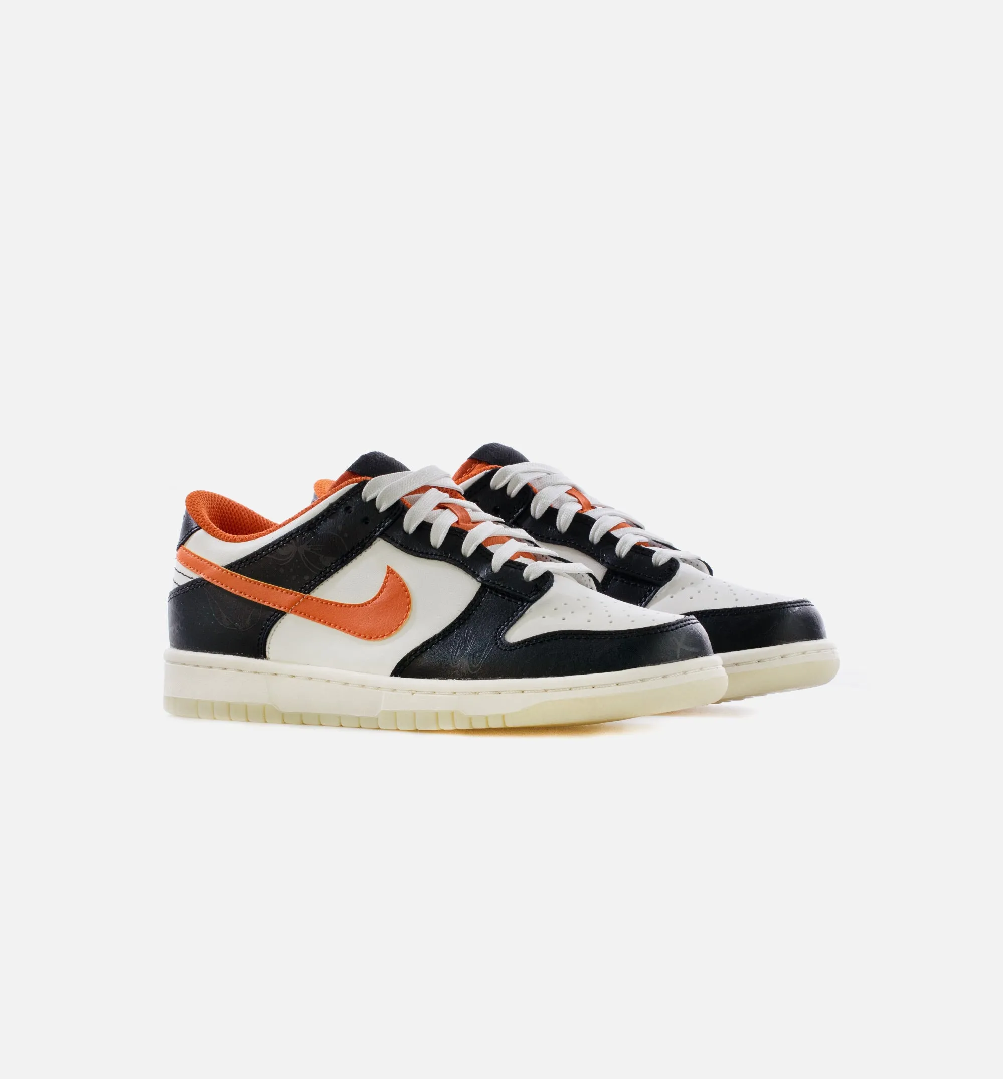 Dunk Low Halloween Grade School Lifestyle Shoe - Black/Orange/Sail Limit One Per Customer