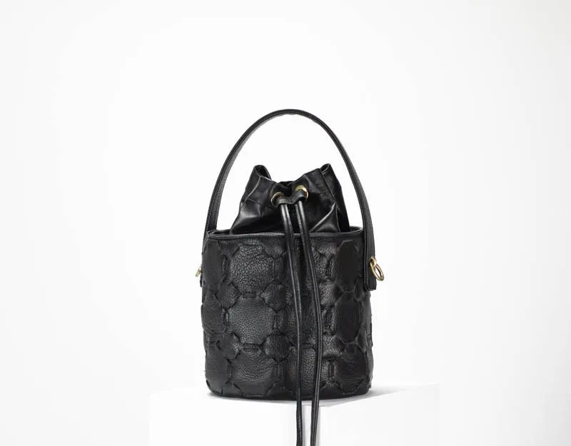 Helon mini bucket bag - Handwoven black leather