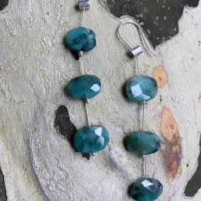 Pivot line emeralds earrings