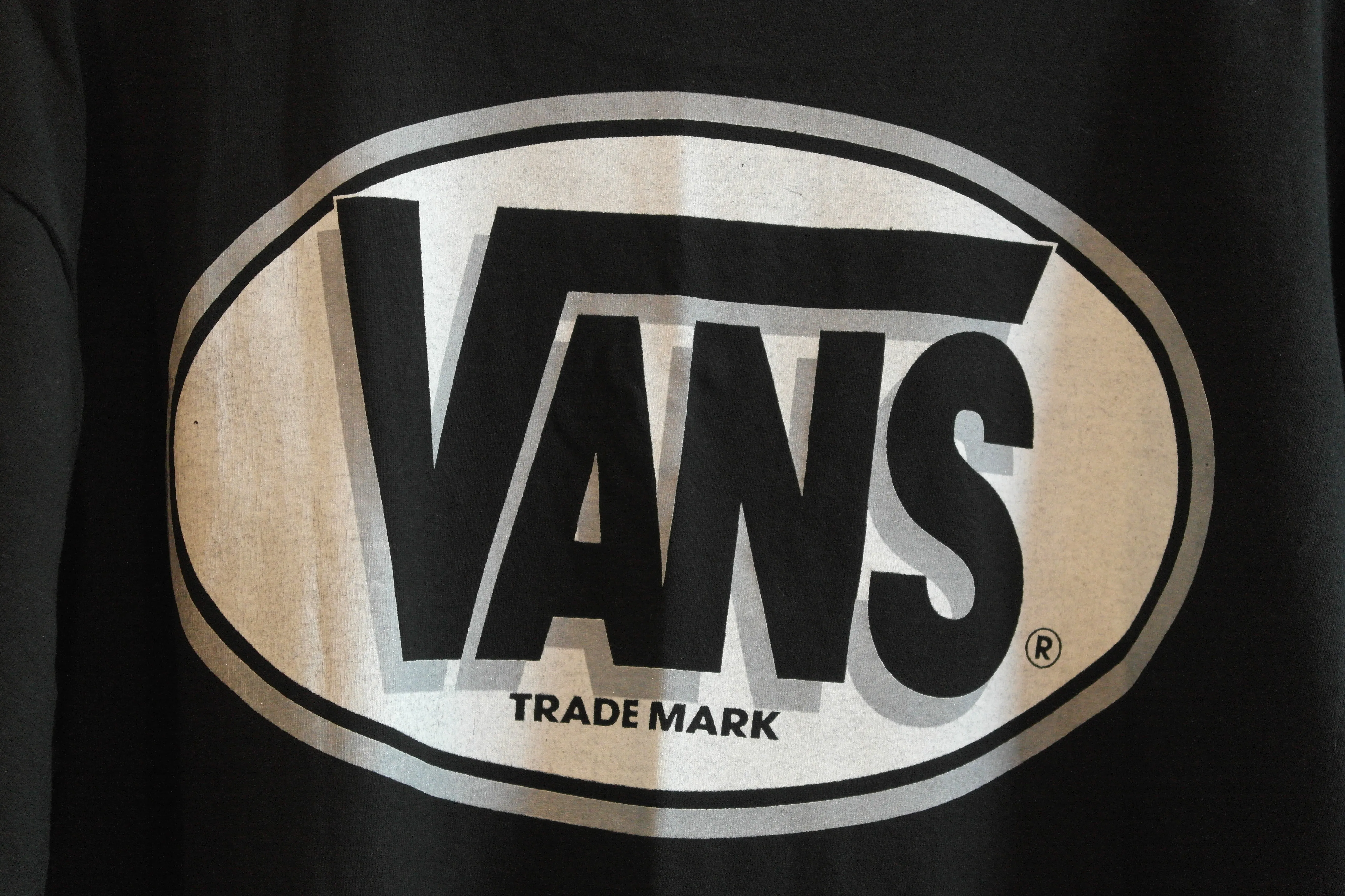 vintage van's 66 oval t-shirt ~ XL ?