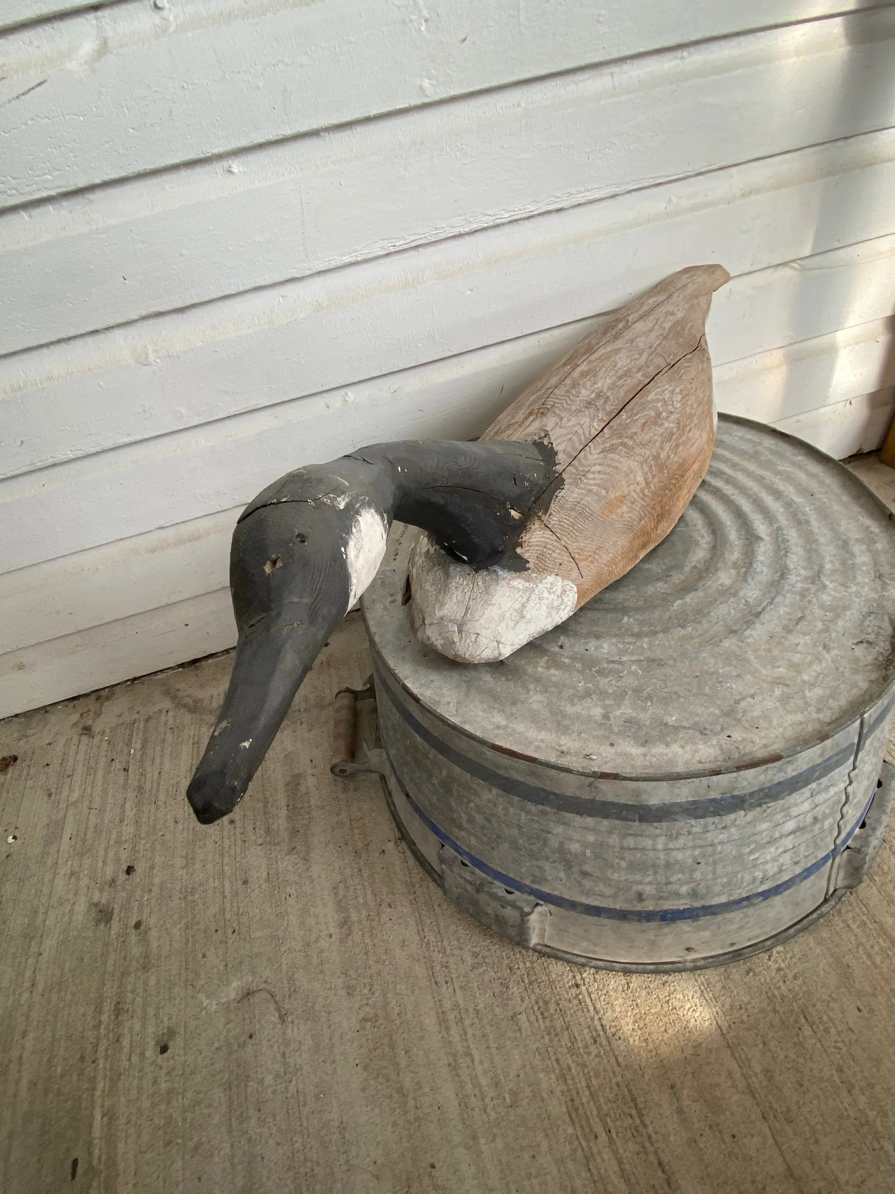 VINTAGE WOOD CARVED GOOSE