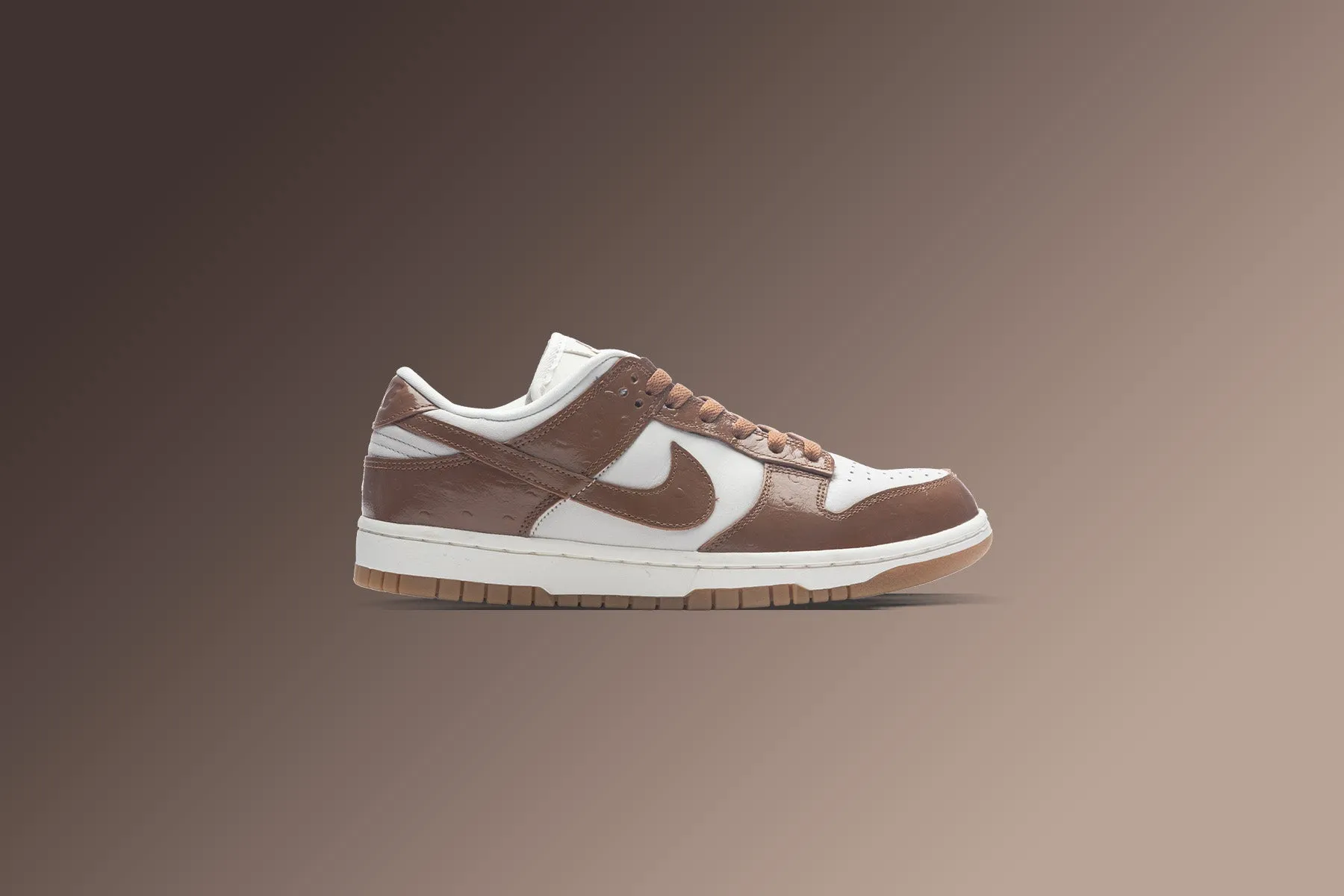 Women's Dunk Low LX - Phantom/Ale Brown/Metallic Gold